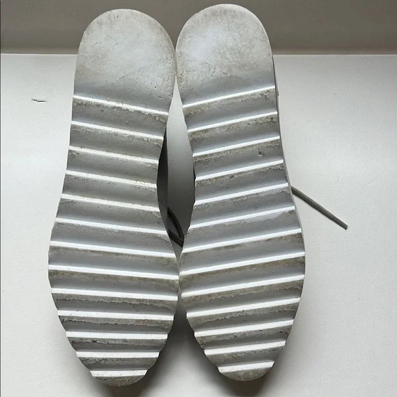 Madden Girl Gray Sneakers with Platform Sole Beige color Size 8.5 - Picture 10 of 11